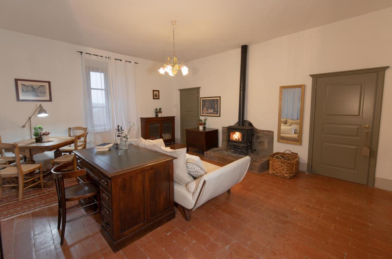 Agriturismo Borgo Di Campagna Il Tesoro Torre Alfina Eksteriør bilde