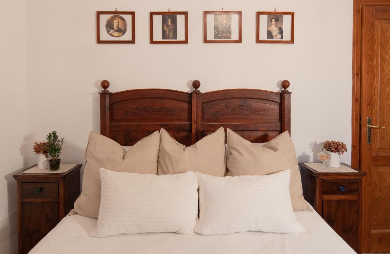 Agriturismo Borgo Di Campagna Il Tesoro Torre Alfina Eksteriør bilde