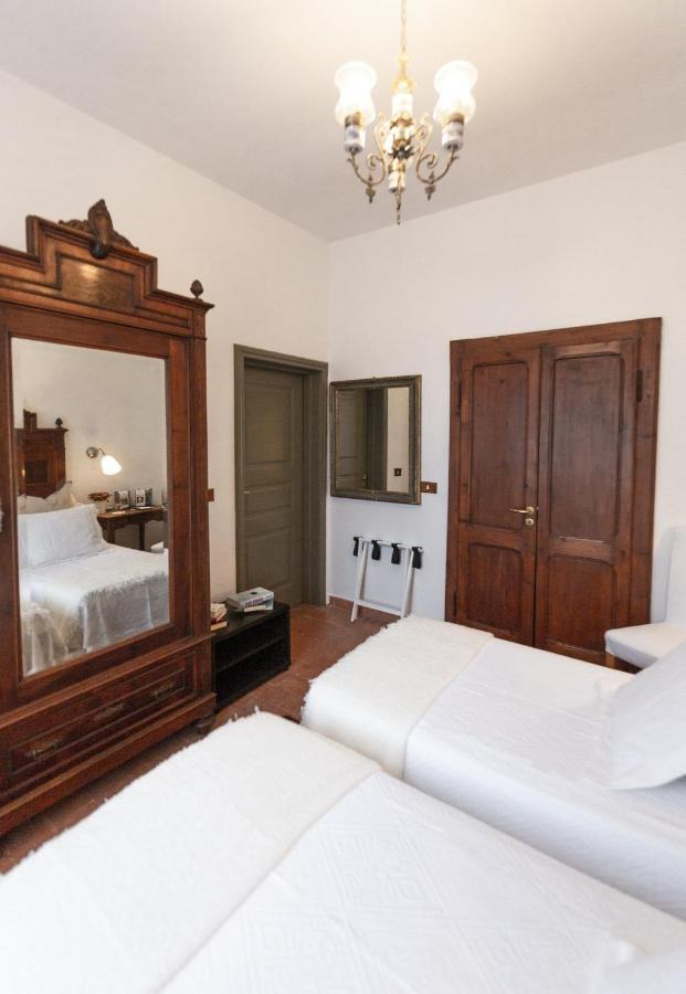 Agriturismo Borgo Di Campagna Il Tesoro Torre Alfina Eksteriør bilde