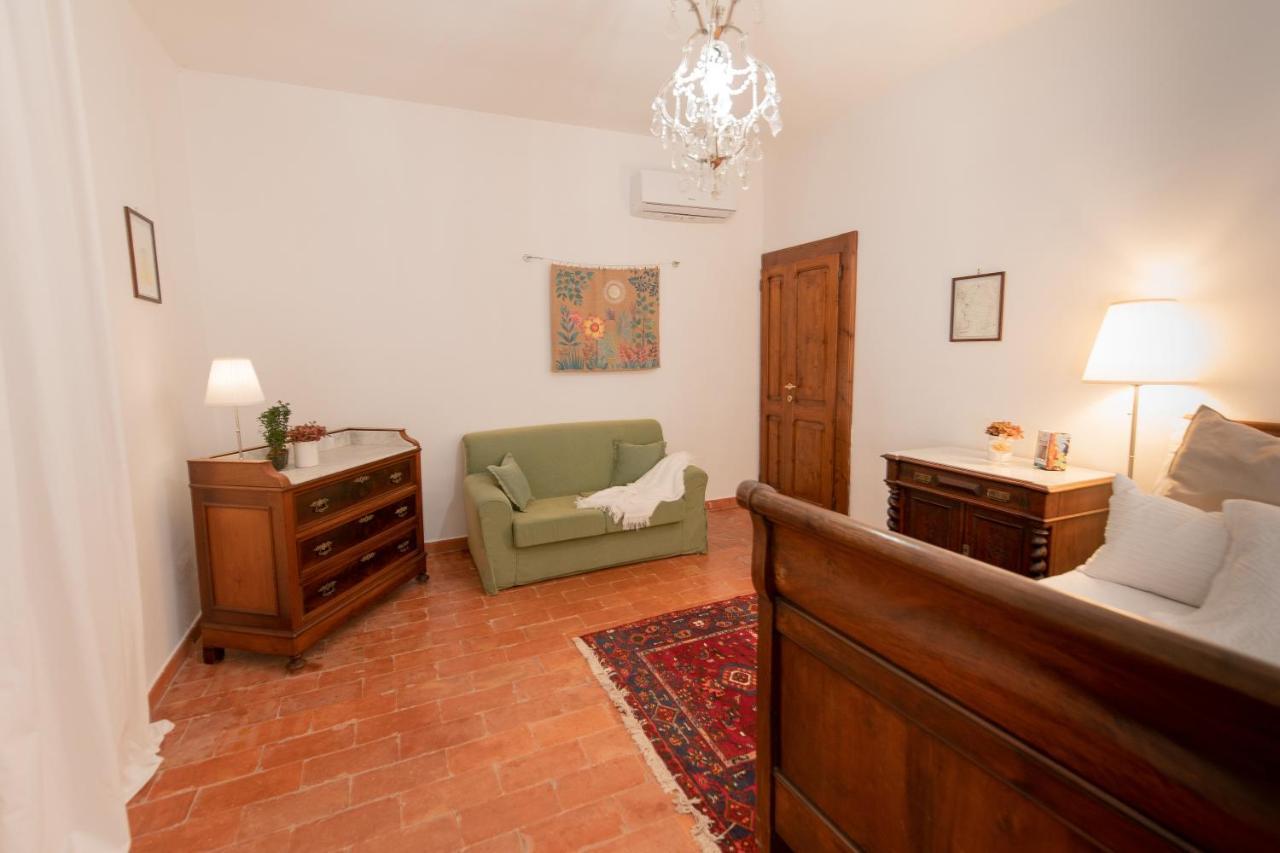 Agriturismo Borgo Di Campagna Il Tesoro Torre Alfina Eksteriør bilde