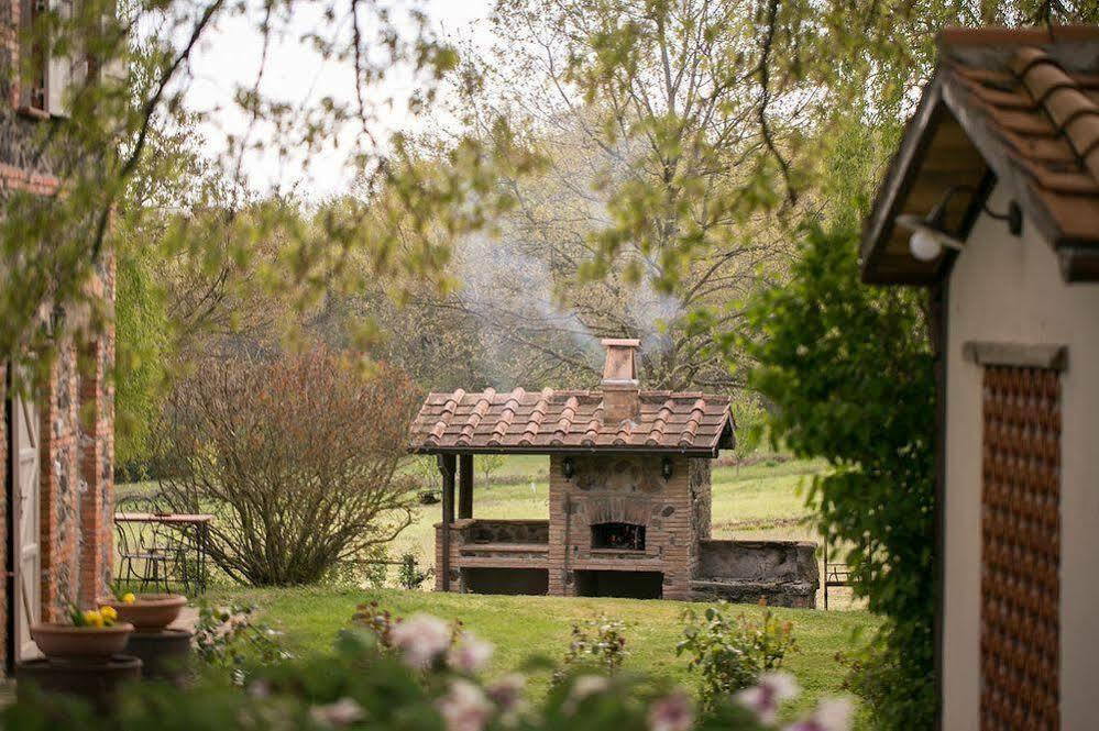 Agriturismo Borgo Di Campagna Il Tesoro Torre Alfina Eksteriør bilde